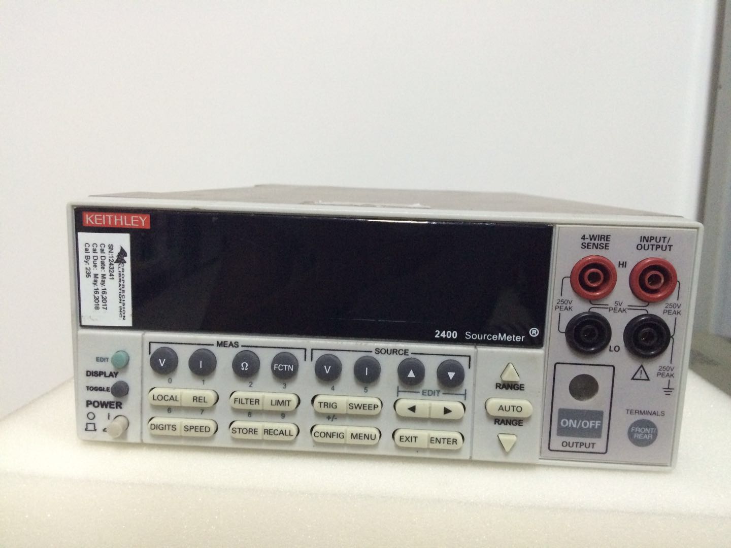 Keithley 2400 通用型源表