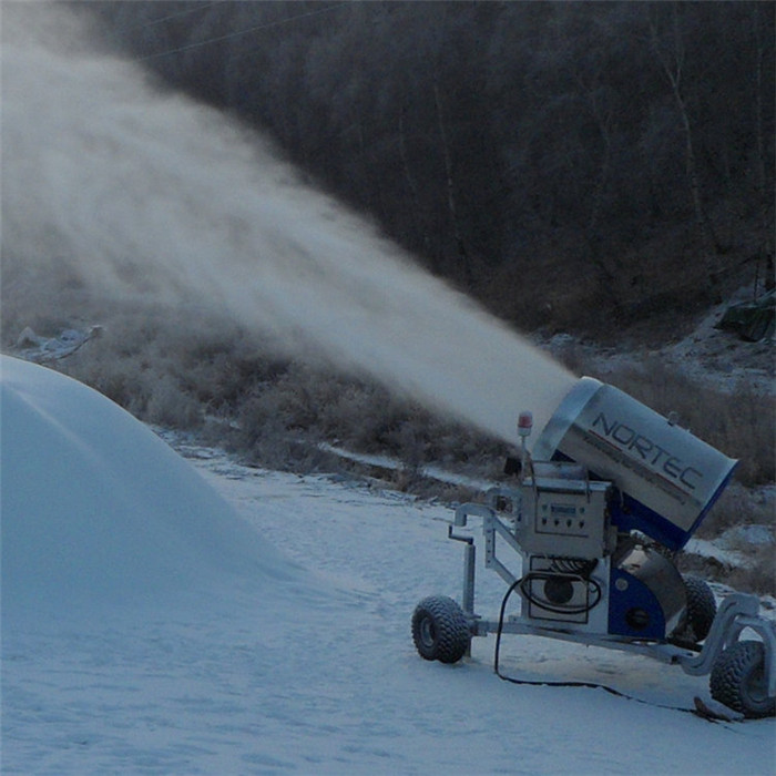 新建滑雪场用雪量要求 人工造雪机安全成分