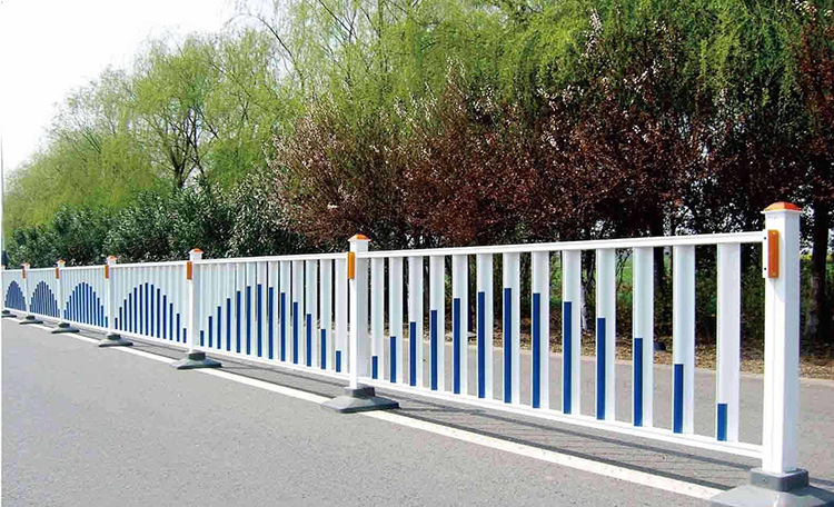 京式护栏 城市道路分隔栏 喷塑护栏 尺寸可订制价格可优惠