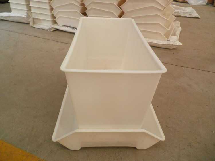  新型鸭料箱 塑料喂料箱 白色料箱图片