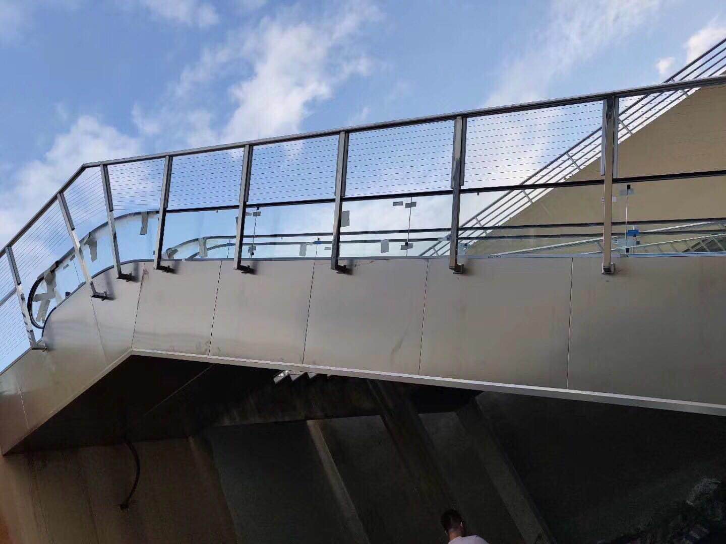 漳州扶梯不锈钢包边-龙海市本地专业扶梯装潢公司