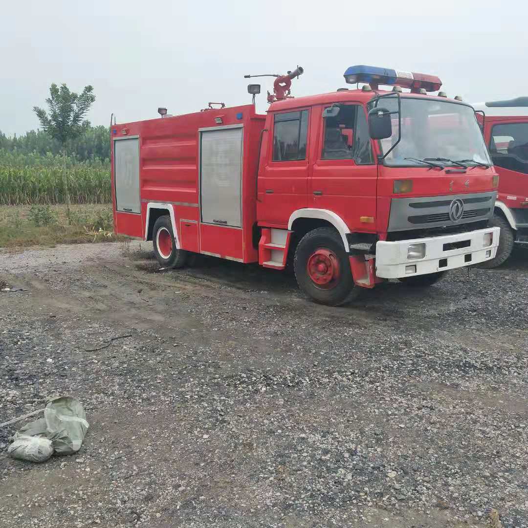 四川正规大型消防车 东风8吨水罐消防车