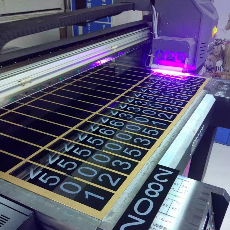 铝塑板塑胶彩色印刷设备广告材料彩印UV平板打印机厂家