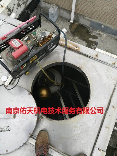 南京304不锈钢热水箱清洗维修