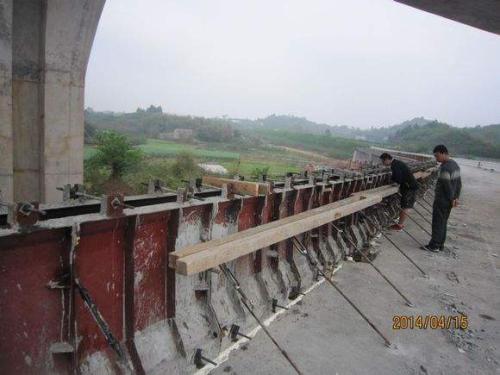 防撞墙模具【图】公路防撞墙模具维修说明