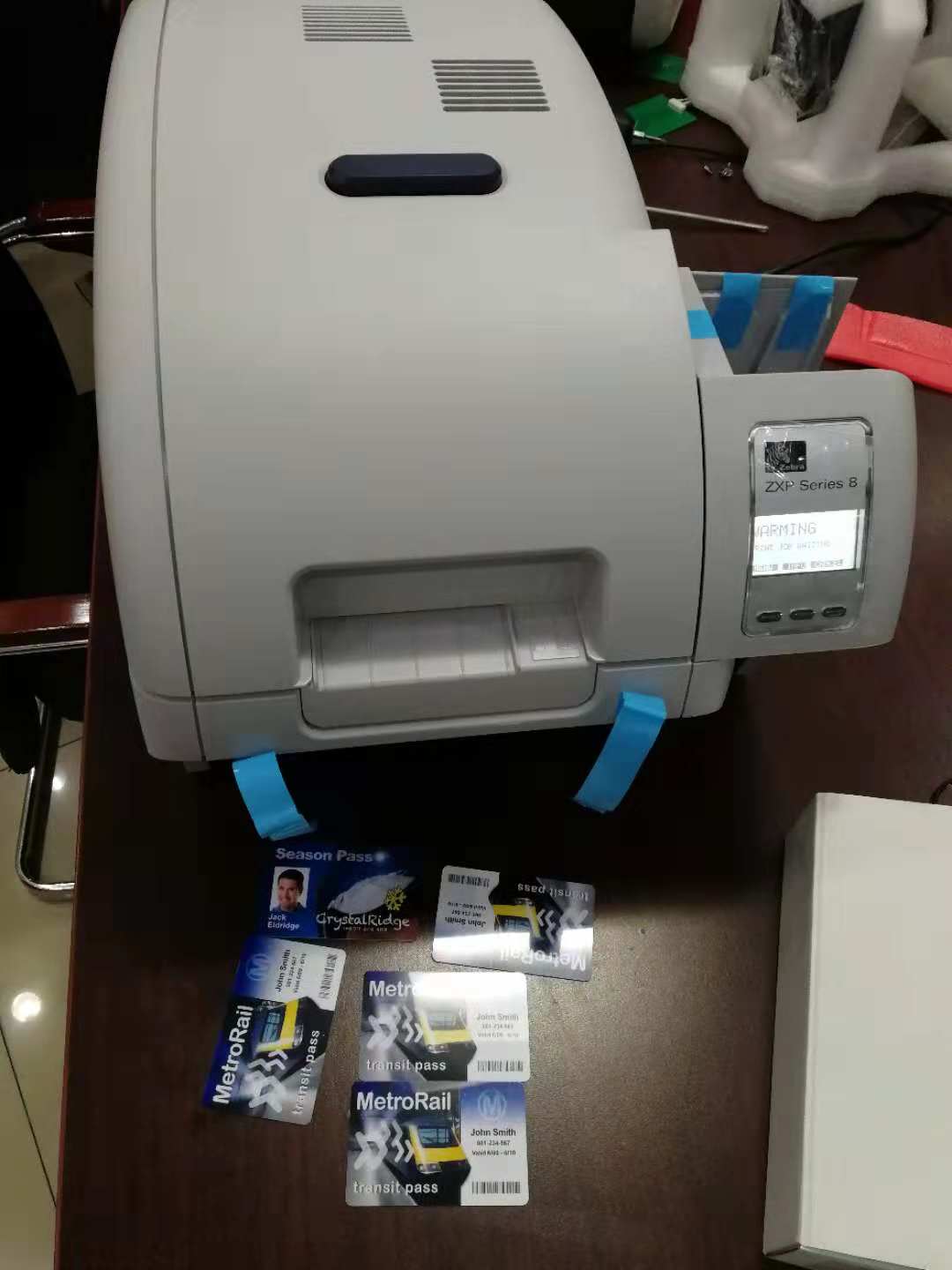 斑马ZXP8证卡打印机  工作证  居住证  会员卡