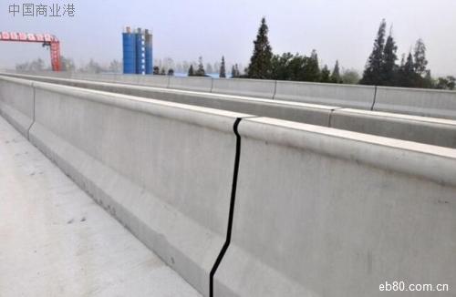 高速公路防撞墙模具【防撞护栏模具】