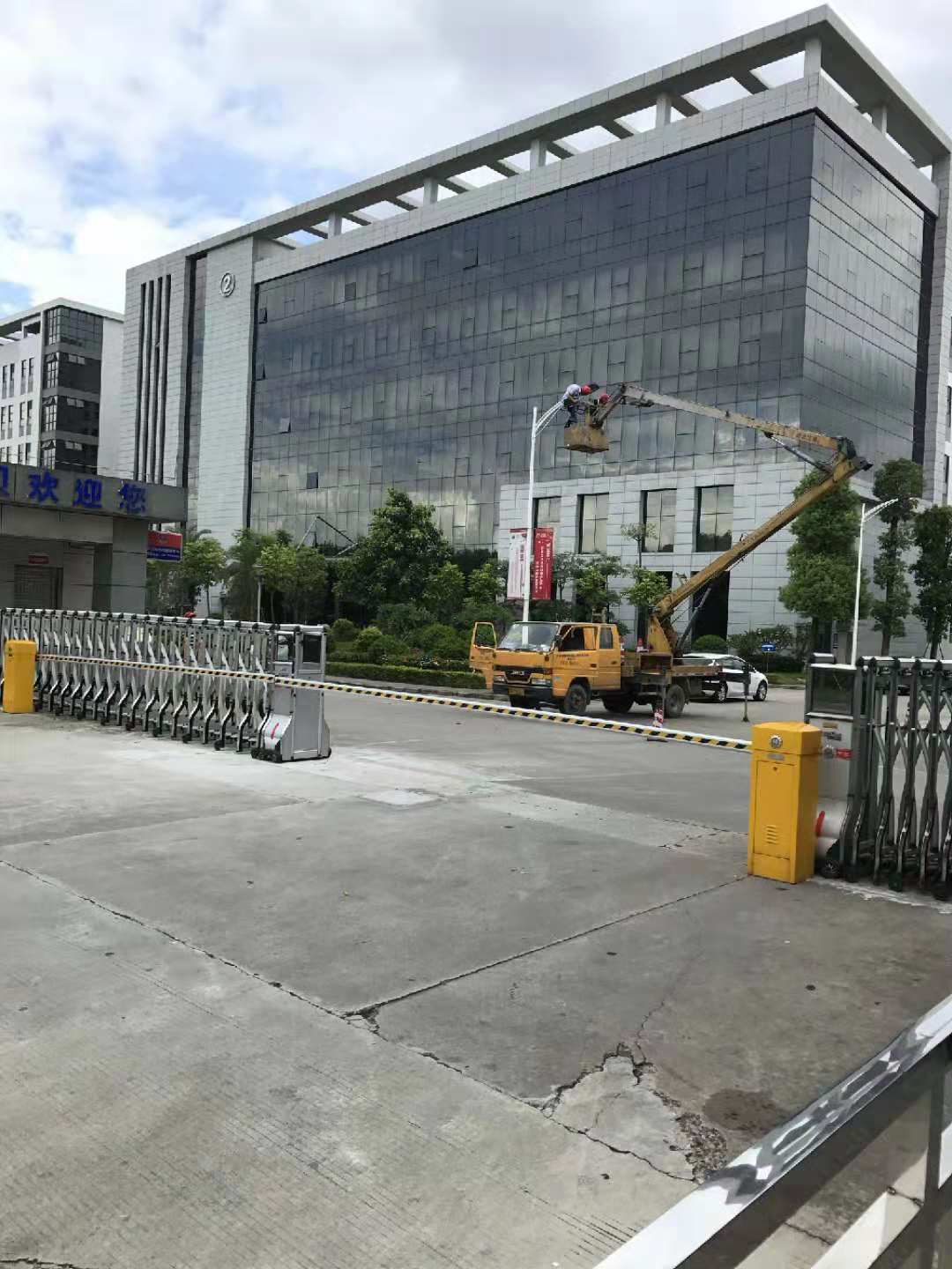 顺德区北滘镇高空路灯车没有安全隐患