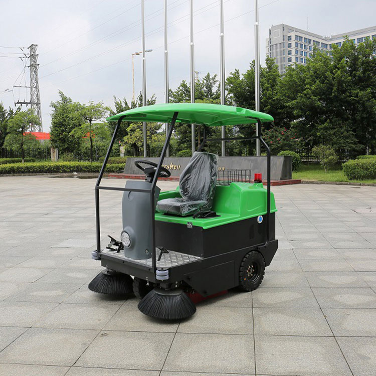 延安驾驶式工业扫地车 小区社区市场用电动清扫车