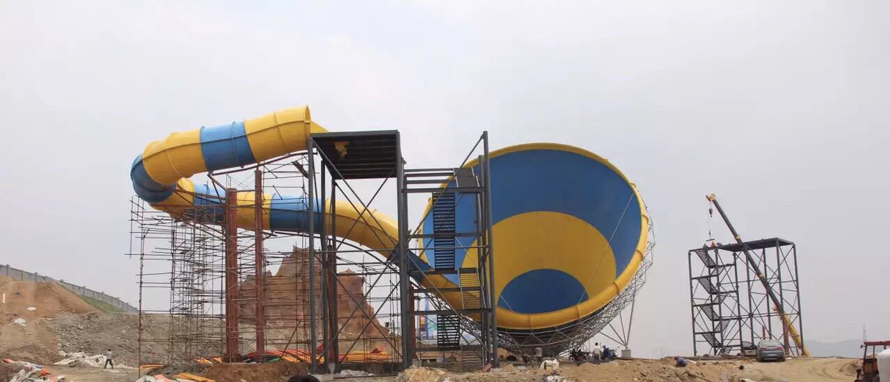 广州沁洋水上游乐设备大喇叭滑梯 旋转组合滑梯水屋