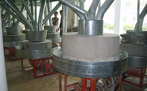 成立粮油机械八组石磨面粉机多少钱一台