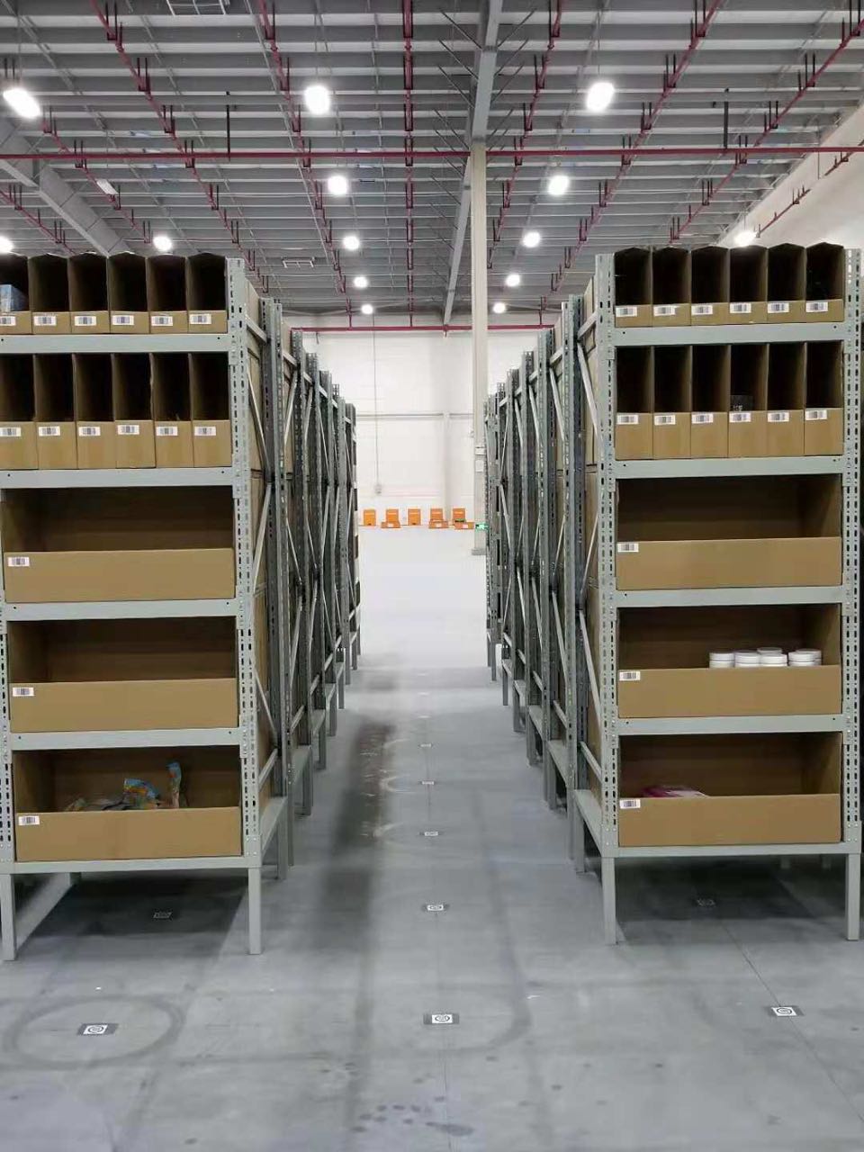 AGV小车货架—南京欧亚德仓储设备集团有限公司
