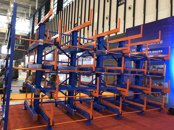  移动式悬臂货架—西安欧亚德仓储设备有限公司