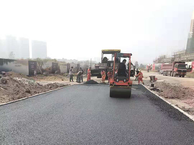 深圳铺沥青路的公司-承接隧道通道沥青摊铺工程