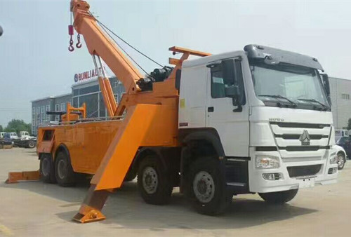 新疆库尔勒重汽25吨清障车