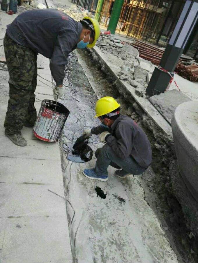 虎门旧房卫生间漏水重做工程