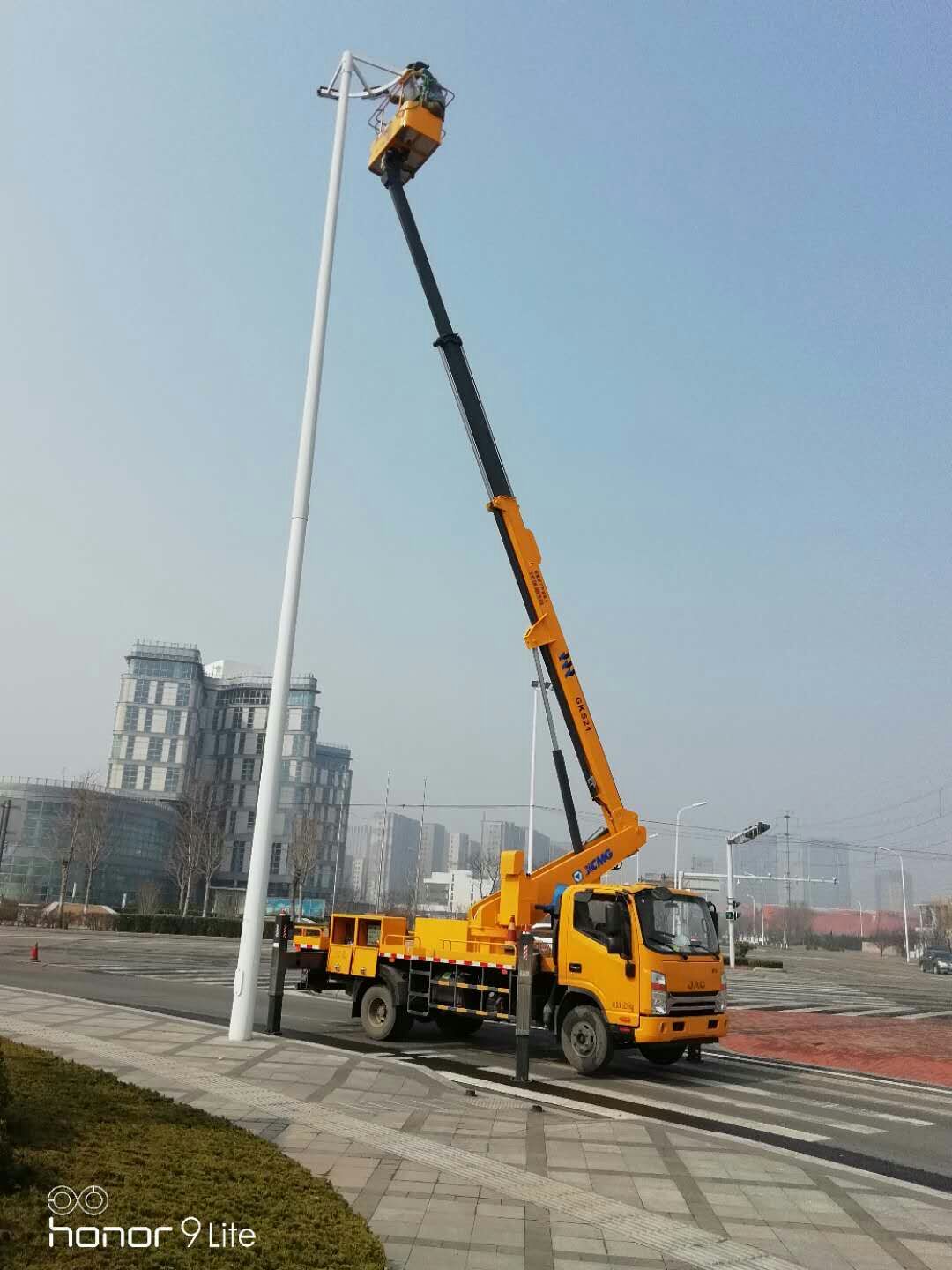 青岛路灯维修车出租_路灯安装高空车租赁电话