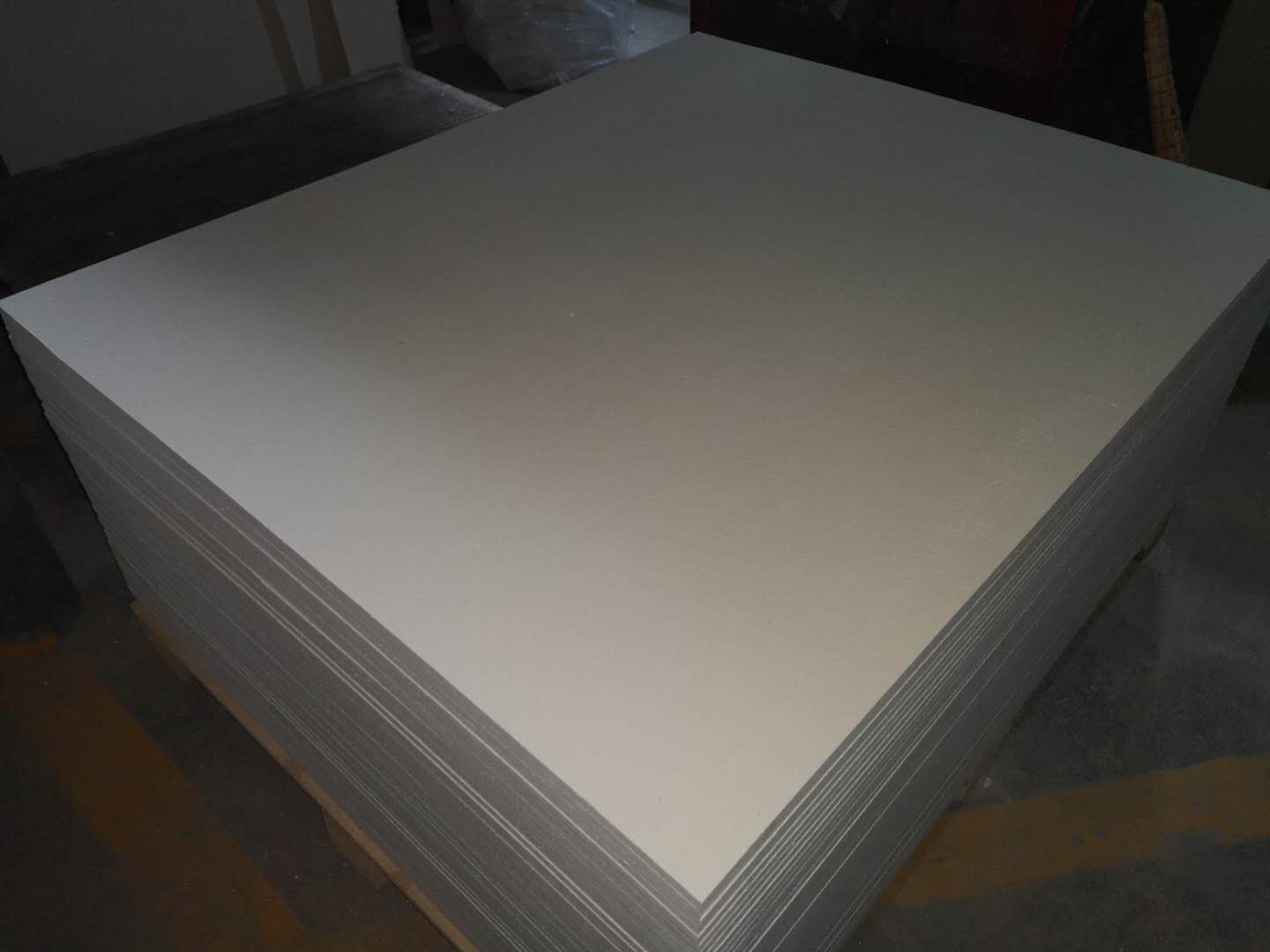 无机陶瓷纤维板不含有机物的无机陶瓷纤维保温板
