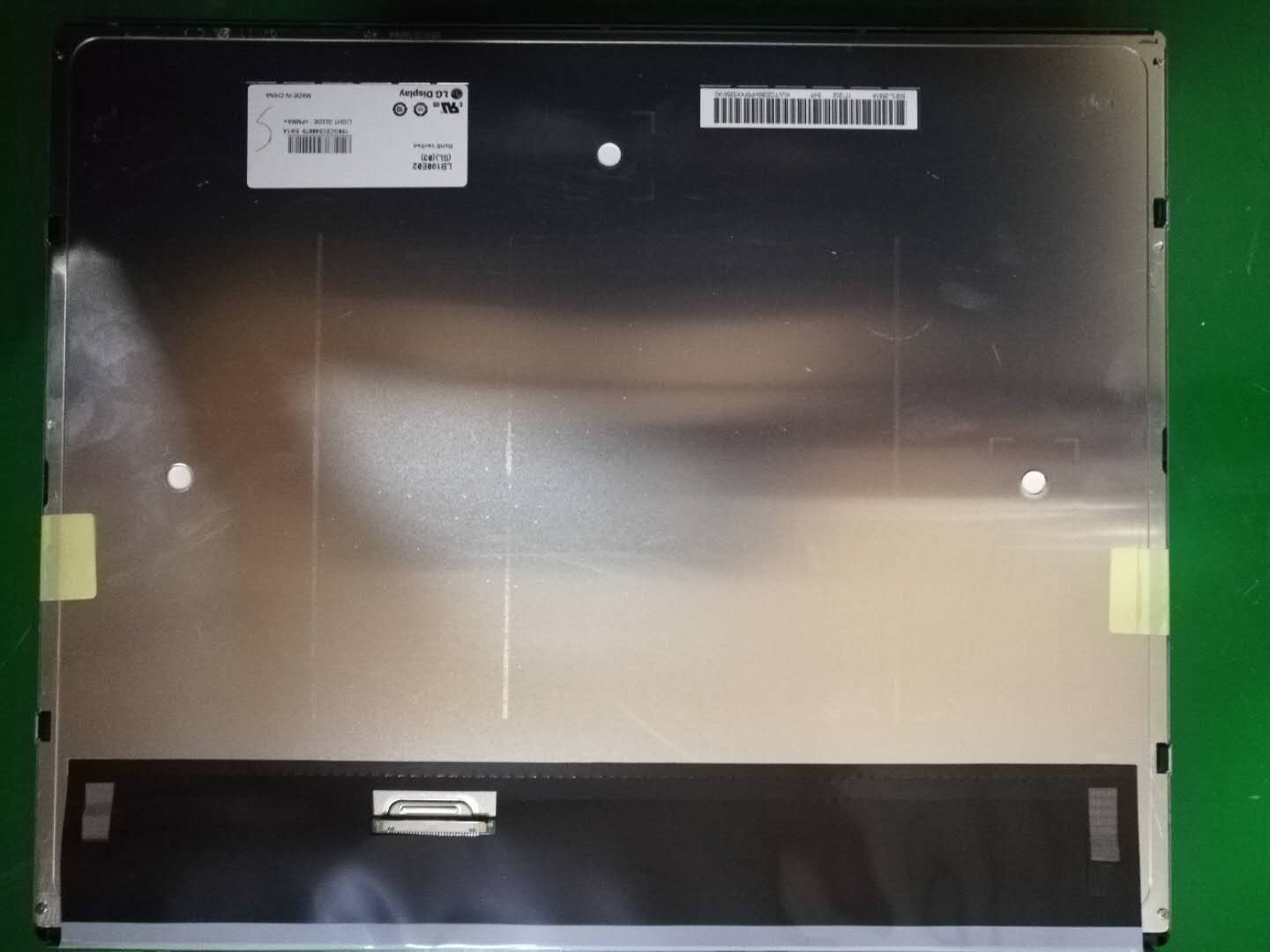 LG19寸医学影像显示屏lb190e02-sl03实物图，LB190E02-SL03屏参