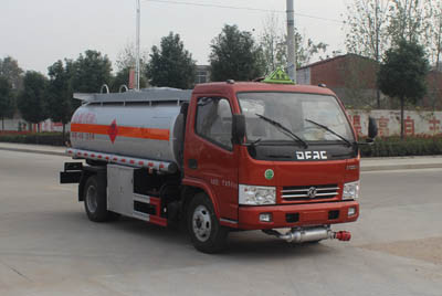 新疆克拉玛依油罐车安全行驶规范
