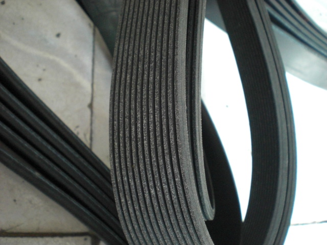 WHM同步带和Fenner Drives新型的多楔带磨轮可提高皮带的精度节省材料等优点