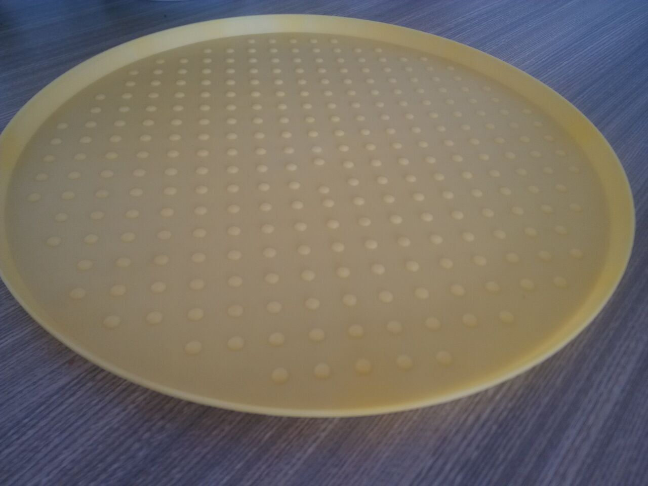 圆形开食盘 优质塑料加食盘 塑料开食盘