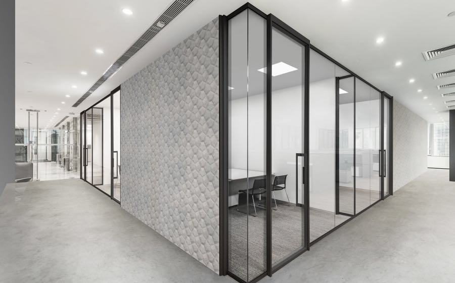西安史贝斯银行办公室玻璃隔断墙介绍