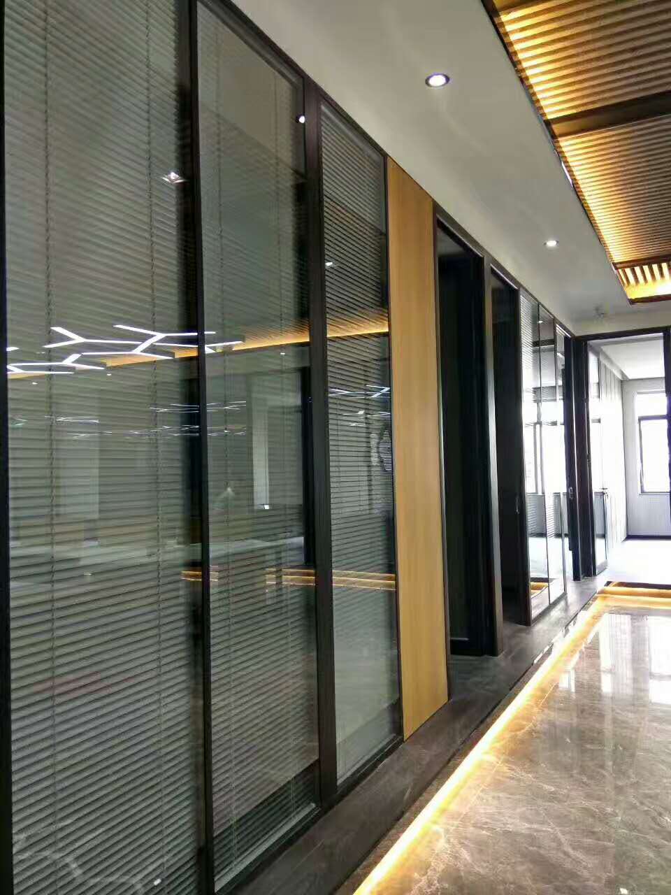 西安史贝斯隔墙让办公空间合理划分的铝合金玻璃隔断