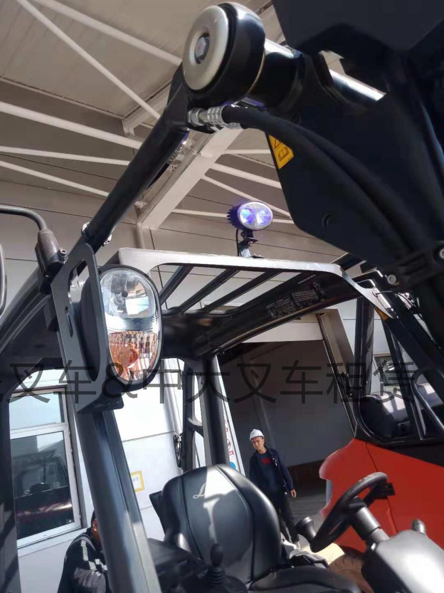烟台斗山3T柴油叉车D30F前挡风玻璃/驾驶室原装玻璃加工定制