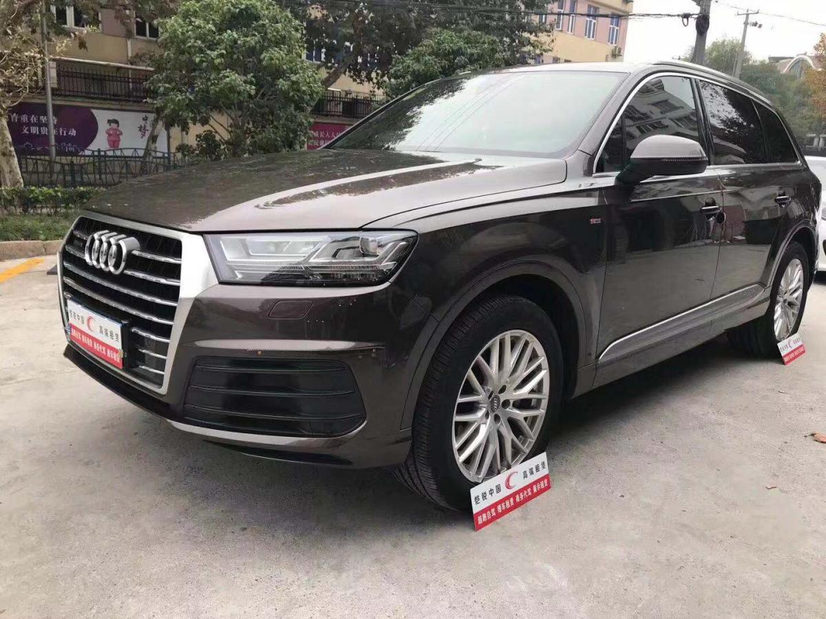 上海租奥迪Q7自驾租车，企业租奥迪Q7自驾包月优惠多