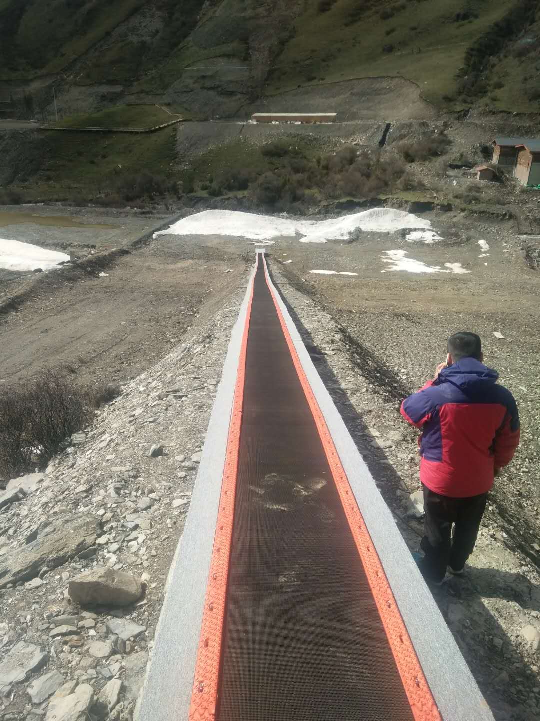 滑雪魔毯图片参数价格 自动恒温的景区滑雪场魔毯输送带