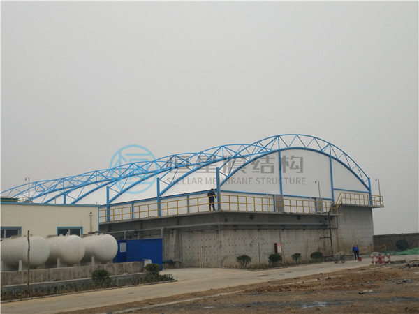反吊膜结构之郑州污水池反吊膜对膜材的要求