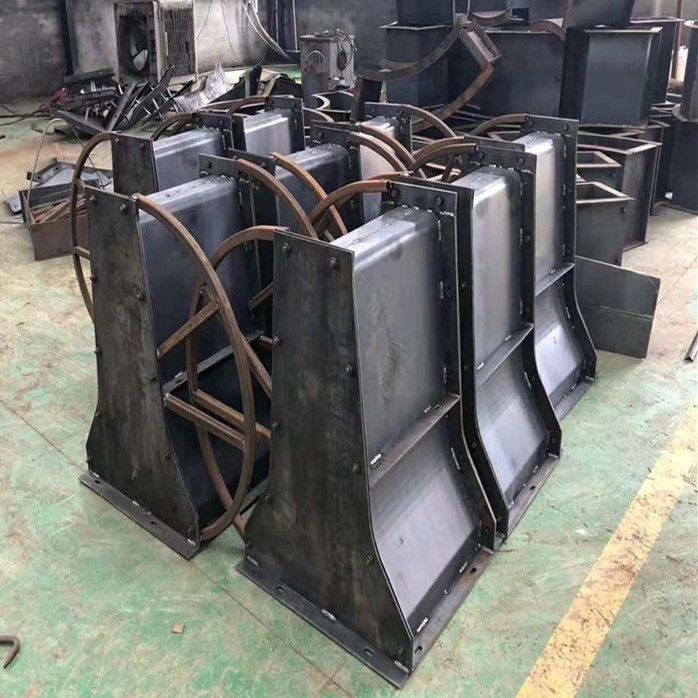 隔离墙钢模具防撞墙铁模具