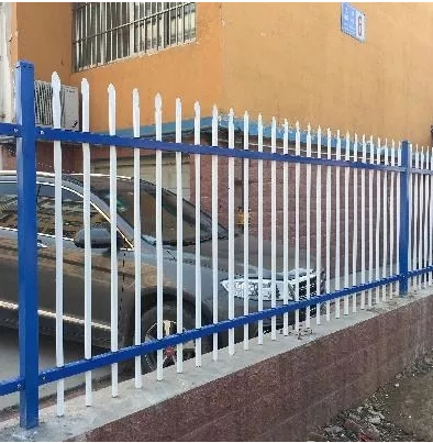 武汉工业园围墙锌钢护栏热销中，锌钢护栏规格可定制