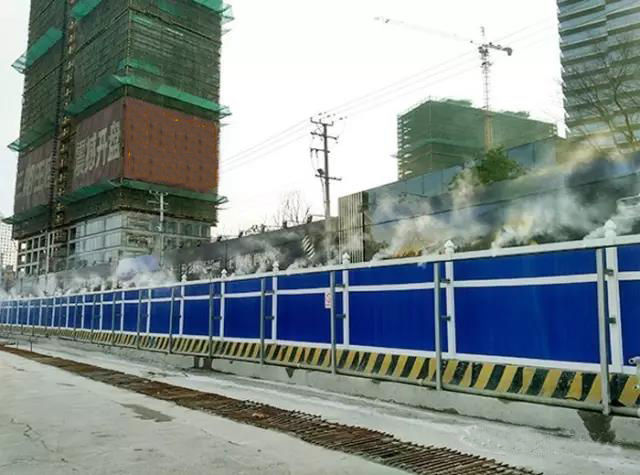 济南公路施工围挡护栏喷淋微雾降尘降温设备上门安装