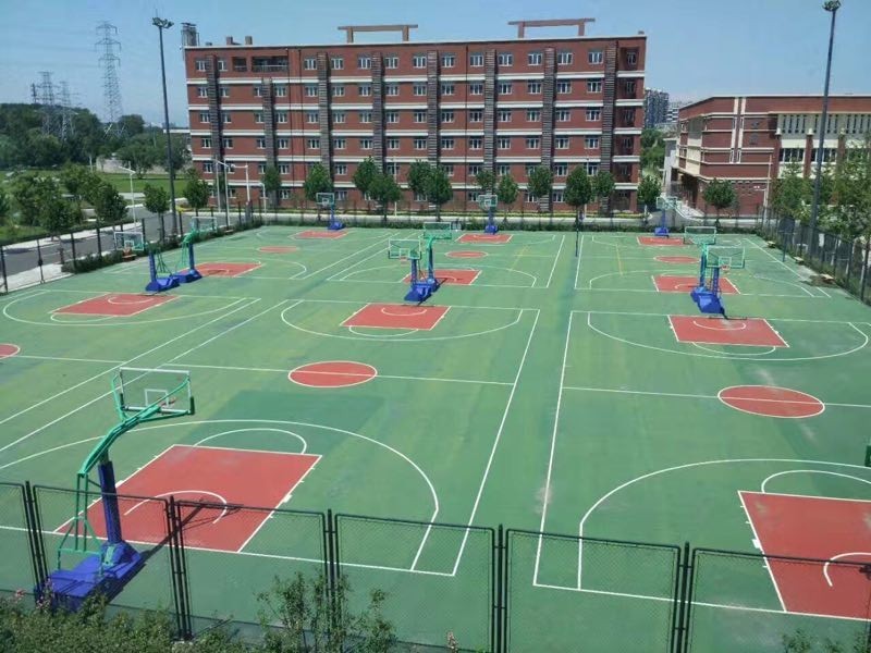 湖南邵阳4mm厚硅pu球场面层材料施工造价、吉首学校标准硅PU篮球场造价多少钱