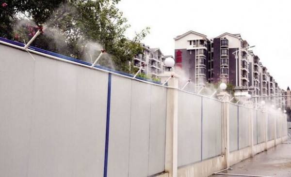 济南城市建设工程围挡护栏微雾喷淋工地雾化式喷雾喷淋工地围墙喷淋喷雾工地围墙多功能高压喷淋系统安装设备