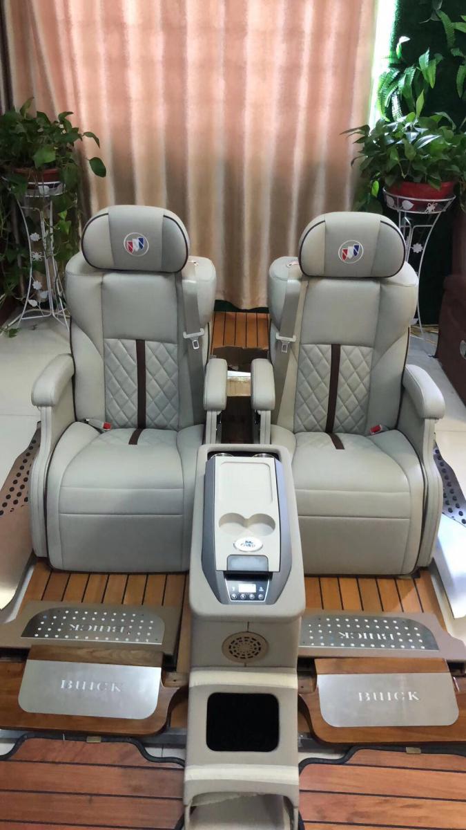 上海别克GL8内饰改装航空座椅
