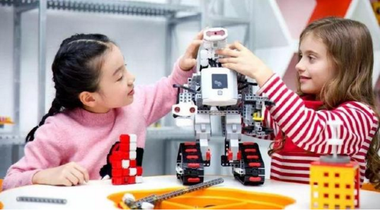 科技改变教育未来【2019China北京教育装备展】