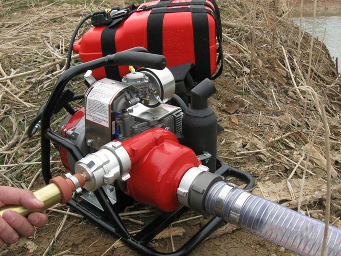 WICK-250原装进口背负式森林扑火水泵 高压接力水泵 森林消防高压水泵 便携高压接力消防水泵