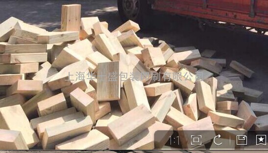 上海河道打桩木批发绿化支撑杆杉木桩松木桩出售黄浦区、宝山区、徐汇区、长宁区、工地住人集装箱出租移动房