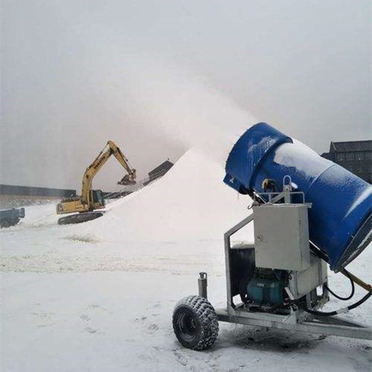 滚筒造雪机滑雪场设备销售国产造雪机雪地游乐设备