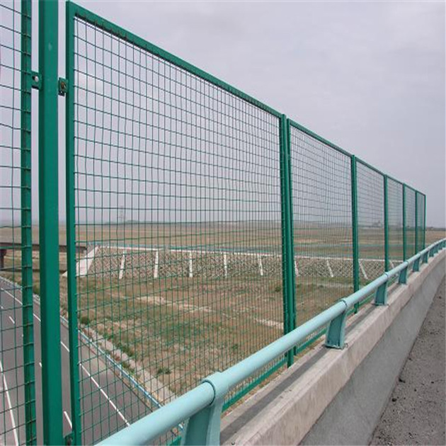 桥梁防抛网护栏 公路铁丝网阻隔栏 阳江框架护栏