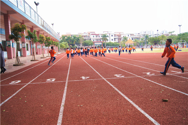 东莞序伦小学 跑道硅PU球场 迅途体育新国标