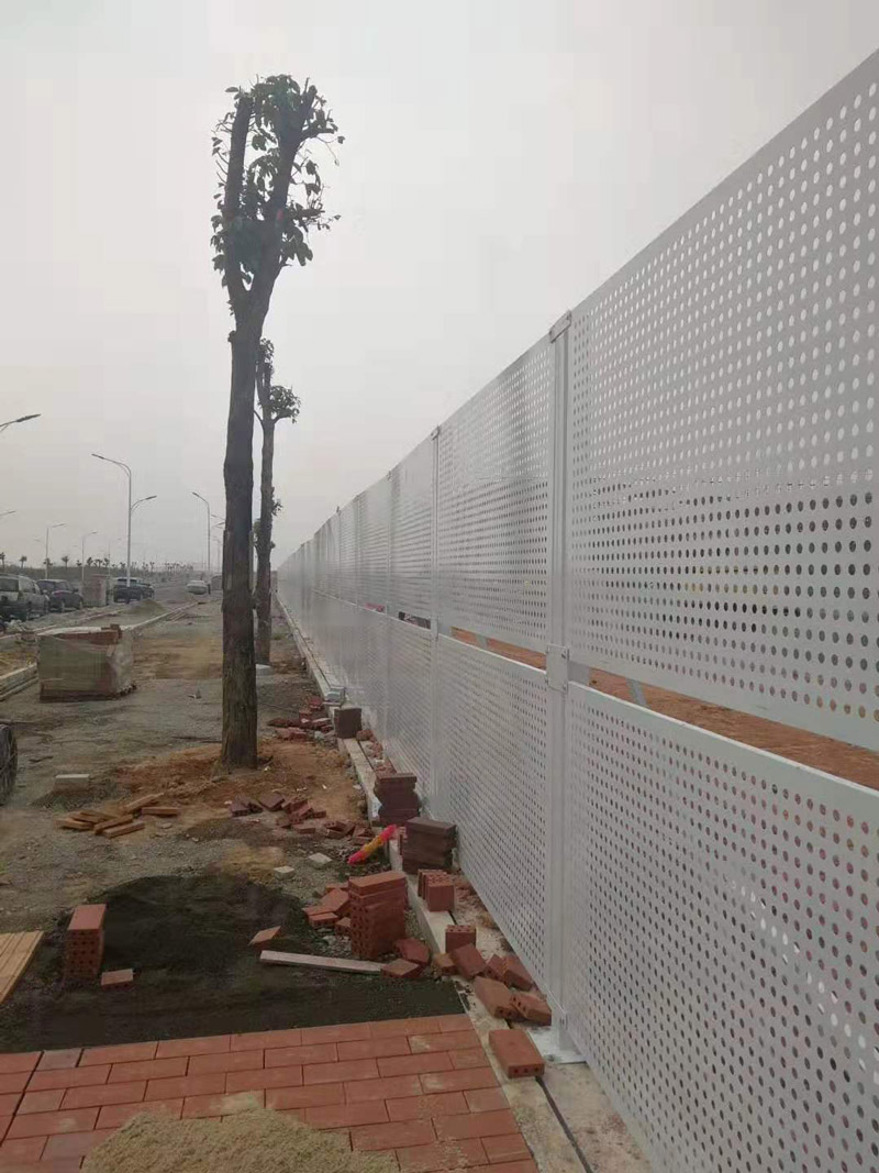江门冲孔网生产厂 工地冲孔板围栏价格 冲孔板固定方式