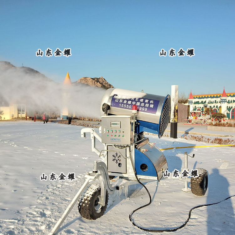 造雪机雪花和冰花的区别 人工造雪机造出来什么样的雪 国产造雪机好不好