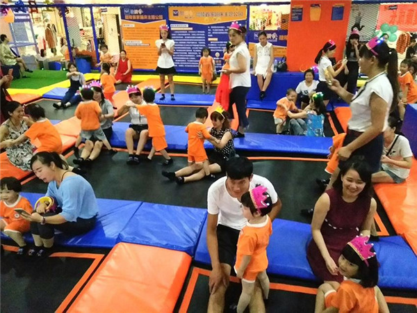 大型成人健身蹦床公园 超级蹦蹦床淘气堡儿童乐园室内游乐场设备