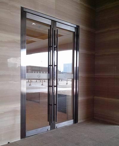 大港区生产安装不锈钢玻璃门 玻璃门定制型 欢迎订购