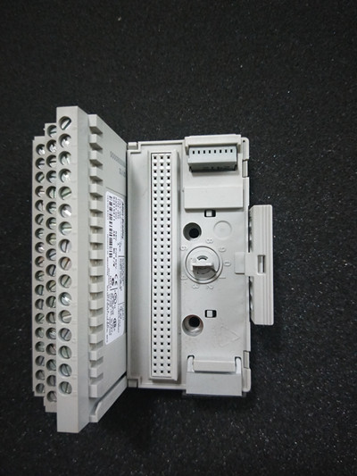 GE PLC IC693MDL940