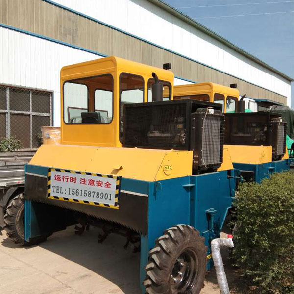 翻粪机多少钱？养鸡场轮式翻抛机厂家堆肥处理模式